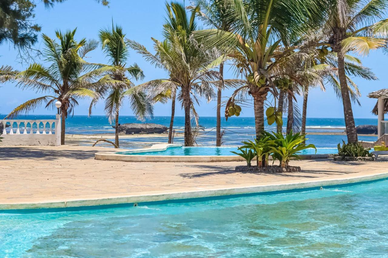 Lily Palm Resort Ватаму Екстер'єр фото