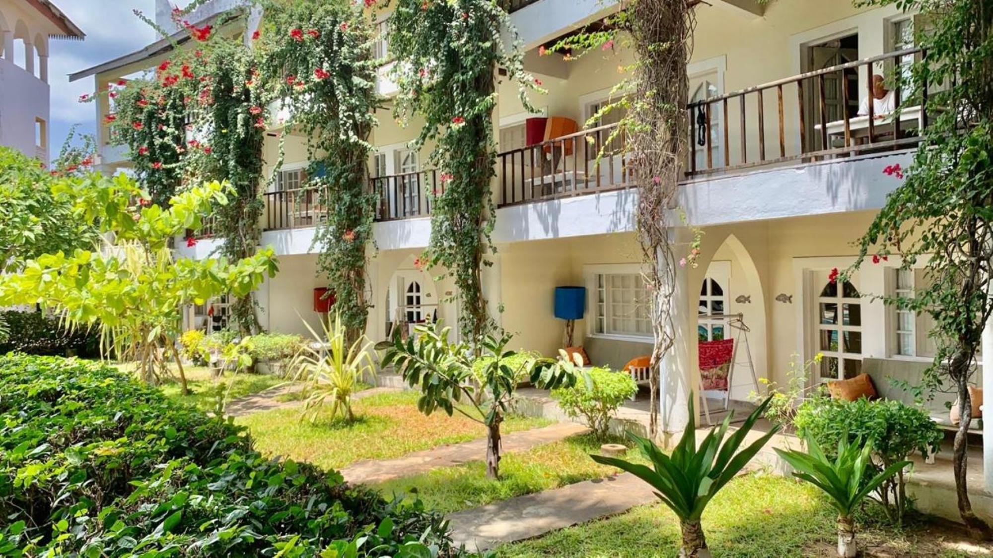 Lily Palm Resort Ватаму Екстер'єр фото