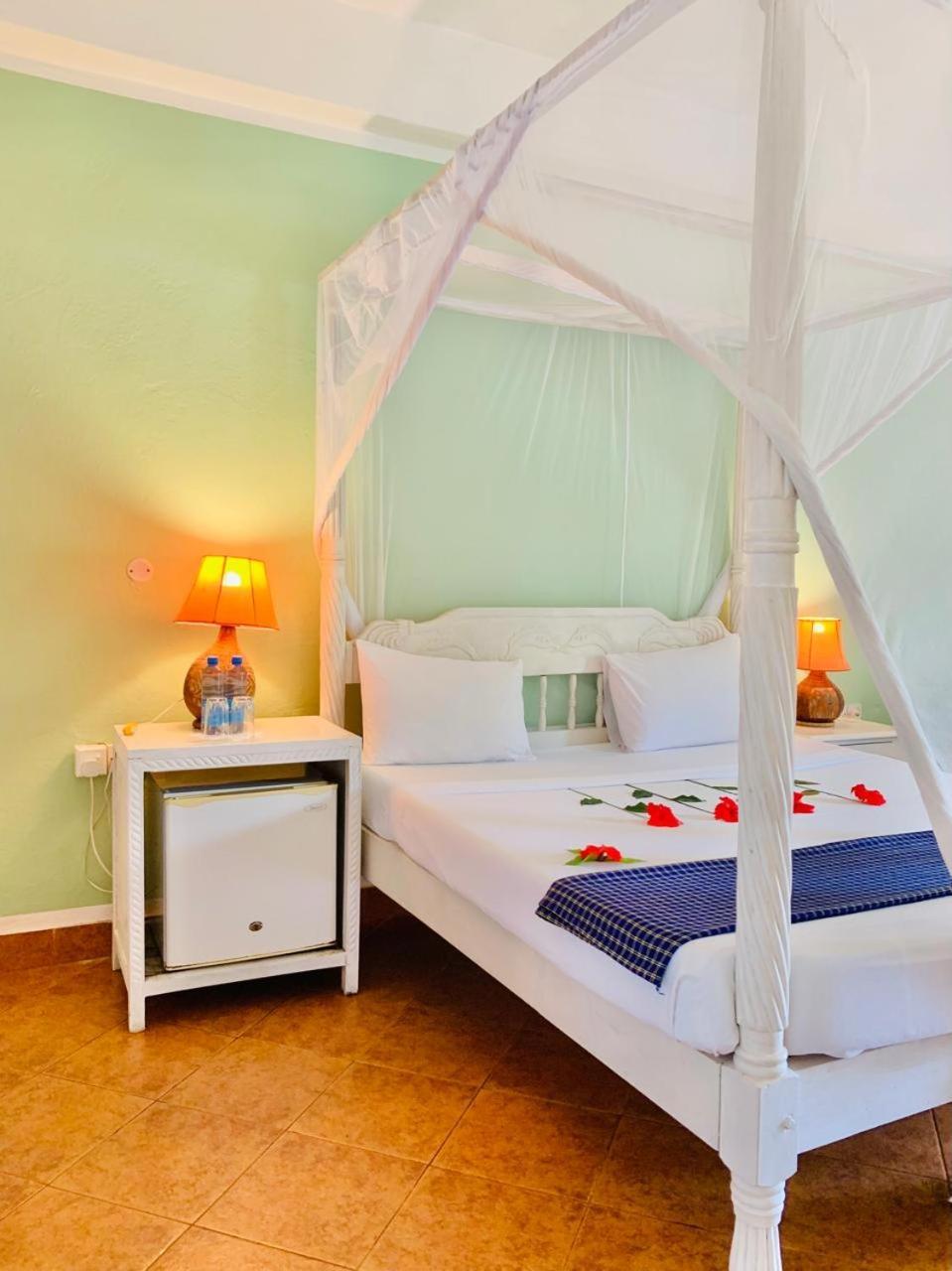 Lily Palm Resort Ватаму Екстер'єр фото